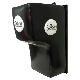 fairtex-tarcza-scienna-z-daszkiem-uc1-czarna
