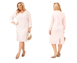 pudrowy-roz-sukienka-damska-plus-size-z-dekoltem-w-serek