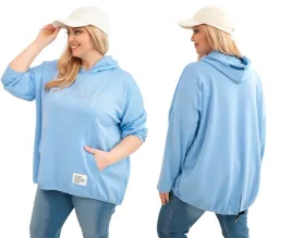niebieska-bluza-damska-plus-size-z-wiszkozy-i-z-kapturem-i-nadrukiem