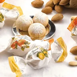 wloskie-amaretti-cytrusowe-na-bazie-migdalow-i-pestek-moreli-bezglutenow