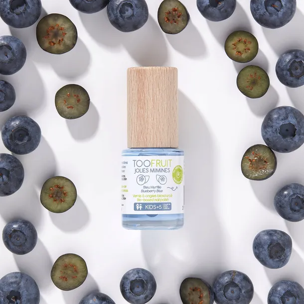 lakier-do-paznokci-dla-dzieci-5-toofruit-borowka-bio-owocowy-zapach-10-marka-toofruit
