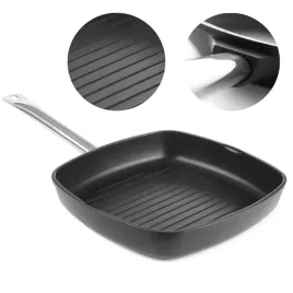 patelnia-do-grillowania-titanium-professional-ryflowana-hendi-22x29cm