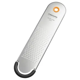 fiskars-functional-form-tarka-kuchenna-do-tarcia-warzyw-owocow-drobne-oczka