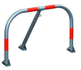 skladana-bariera-parkingowa-zamkniecie-na-klodke