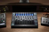 solid-state-logic-ssl-uf8-kontroler-daw