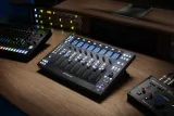 solid-state-logic-ssl-uf8-kontroler-daw