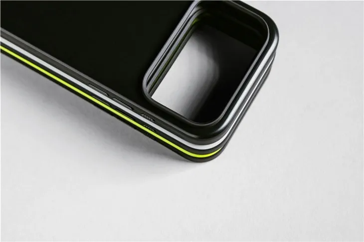 nomad-modern-case-vulcan-black-iphone-17-pro-max-stan-nowy-przeznaczenie-apple