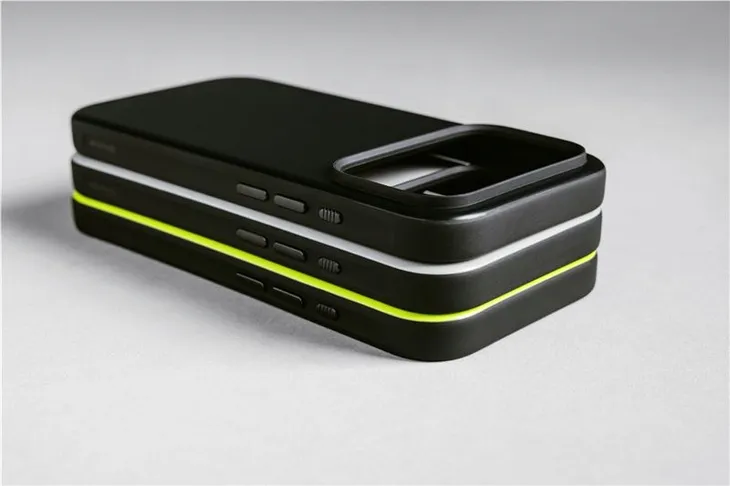 nomad-modern-case-vulcan-black-iphone-17-pro-max-stan-nowy-kolor-czarny