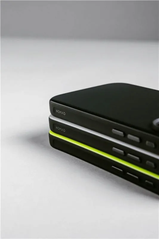 nomad-modern-case-vulcan-black-iphone-17-pro-max