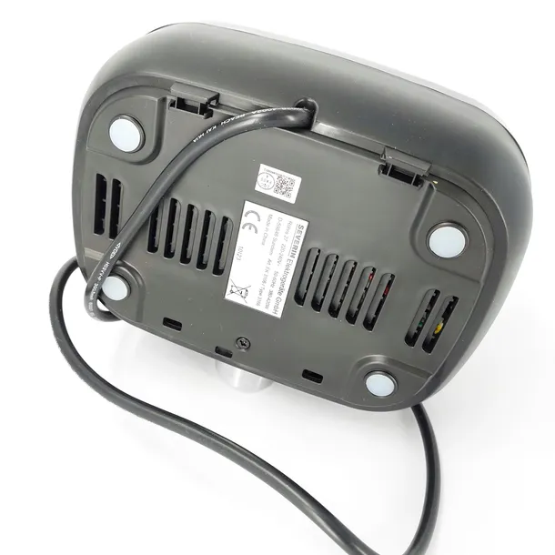 jajowar-severin-ek-3166-czarny-bezpieczenstwo-nozki-antyposlizgowe-zabezpieczenie-przed-przegrzaniem