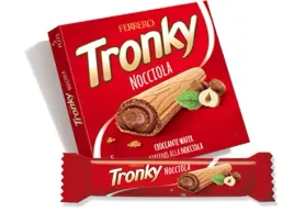 wafelek-z-nadzieniem-orzechowym-90g-tronky-nocciola-fererro-rurki
