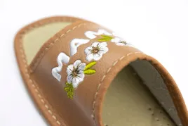 kapcie-dla-mamy-spokojne-pantofle-damskie-z-napisem-super-mama-na-prezent