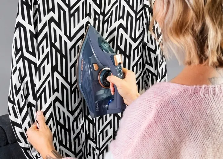 zelazko-concept-zn9110-kolor-dominujacy-czarny