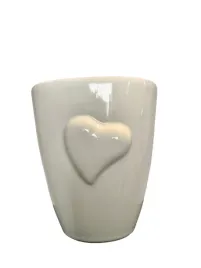 oslonka-doniczkowa-serce-oslonka-ceramiczna-do-roslin-serduszko-ozdoba