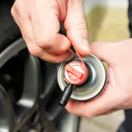 einparts-uszczeleniacz-do-opon-w-sprayu-450-ml-do-quadow-motocykli-w-awar