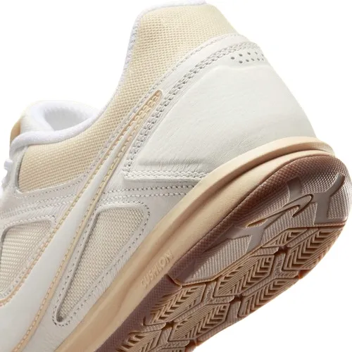 nike-gato-wysokosc-niskie