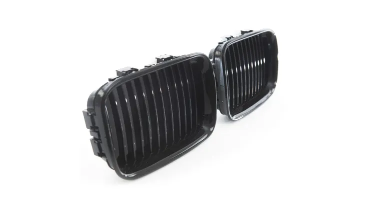 grill-bmw-3-e36-compact-pojedyncze-zeberka-gloss-black-stan-nowy-producent-czesci-mtuning