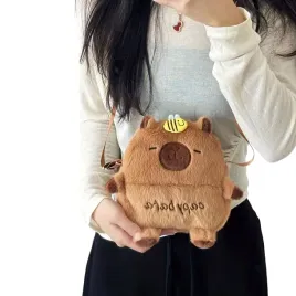 pluszowa-torebka-z-kapibara-pszczola