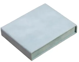eleganckie-pudelko-na-pendrive-niebieskie-z-magnesem