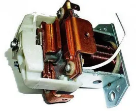 przekaznik-rozrusznika-typ-bosch