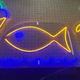 neon-led-dekoracja-scienna-ryba-55x33-plexi