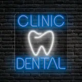 neon-led-dekoracja-scienna-dental-50x55-plexi-stan-nowy