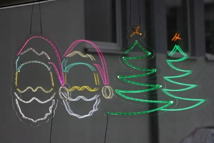 neon-led-dekoracja-scienna-balon-28x55-plexi-stan-nowy