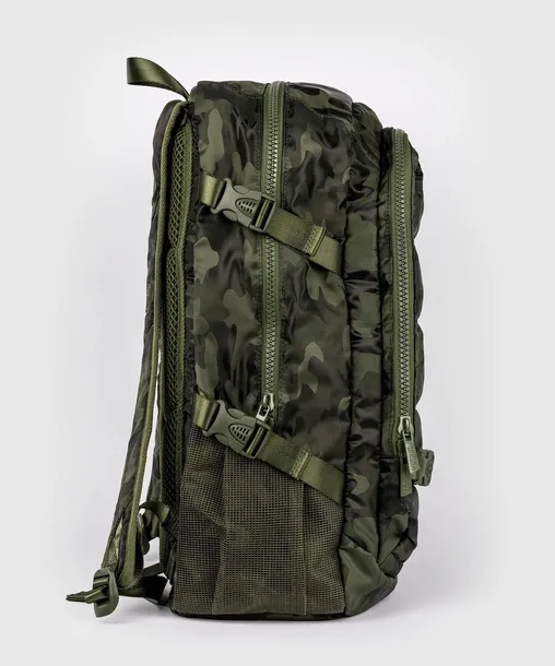 venum-plecak-challenger-pro-camo-khaki-cechy-dodatkowe-regulowane-szelki