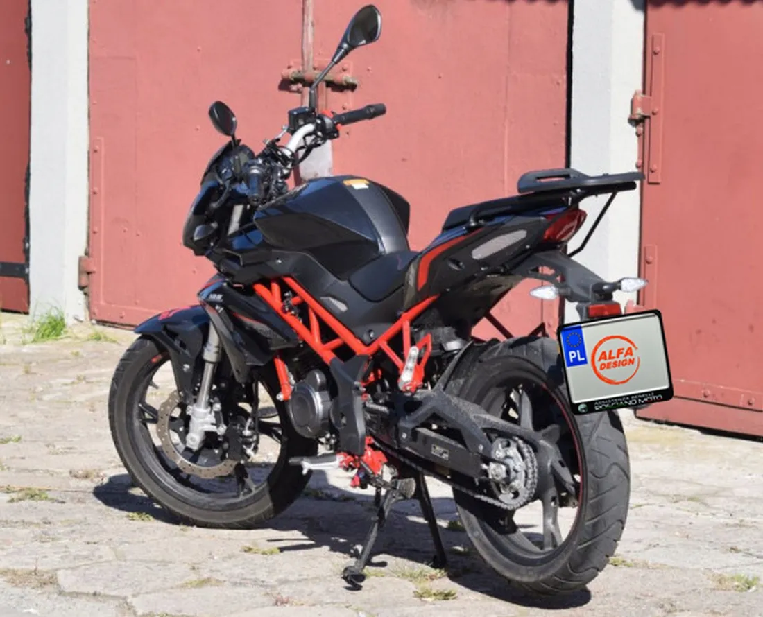 ramka-tablicy-benelli-moto
