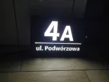 podswietlany-numer-domu-led-30x30-stan-nowy-material-aluminium