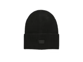 czapka-zimowa-outhorn-aw22-acapm018-czarna