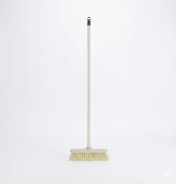 nowoczesna-miotla-do-podlogi-z-wyborem-kolorow-ergonomiczny-design