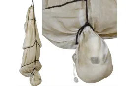 dekoracja-interaktywna-wiszacy-martwy-czlowiek-w-worku-170-cm-halloween