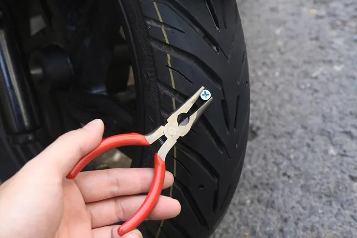 zestaw-naprawczy-do-opon-58elementow