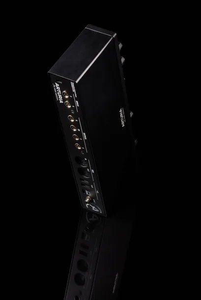 arturia-minifuse-4-black-interfejs-audio-usb