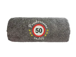 recznik-z-haftem-prezent-na-50-urodziny-50-zwolnij-50x100