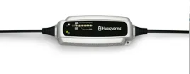 husqvarna-ladowarka-bc08-12v-12-32ah-do-akumulatorow-traktorow-i-riderow