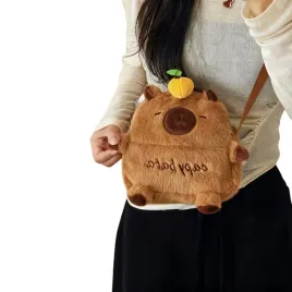 pluszowa-torebka-z-kapibara-pomarancza