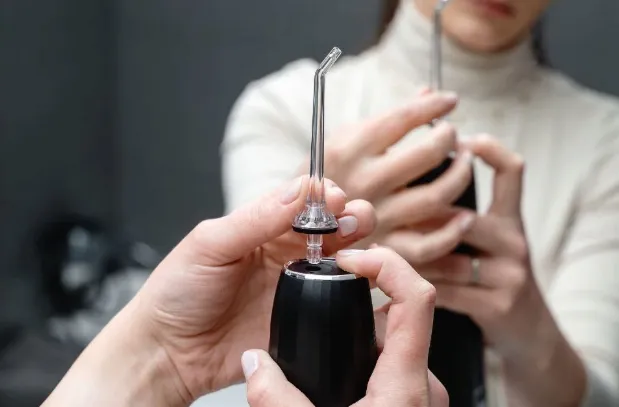 irygator-do-zebow-haxe-flumen-black-zasilanie-akumulatorowe