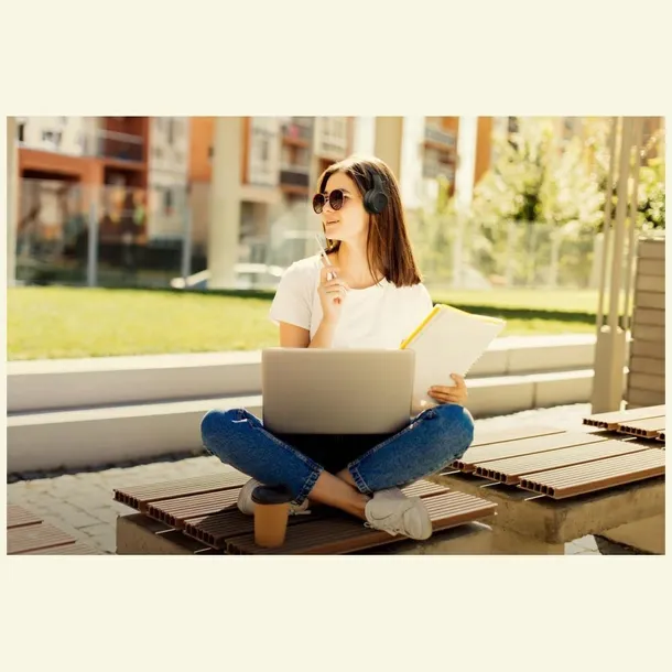 sluchawki-nauszne-bluetooth-motorola-xt220-bialy-stan-nowy-marka-inna