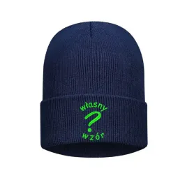 czapka-zimowa-wywijana-z-haftem-wlasnego-wzoru-logo-haft-personalizowana
