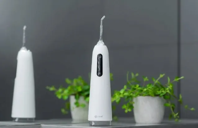 irygator-do-jamy-ustnej-hx718-zasilanie-akumulatorowe