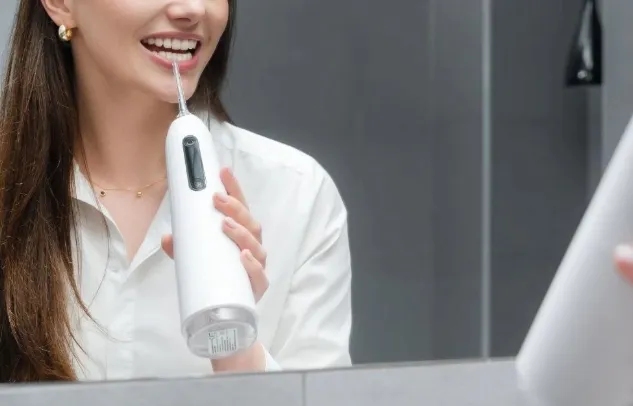 irygator-do-jamy-ustnej-hx718-kolor-bialy