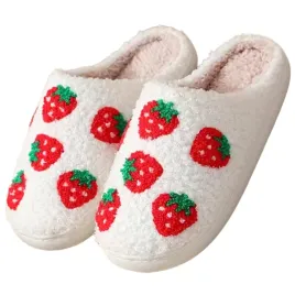 cieple-pluszowe-kapcie-baranek-truskawki-40-41