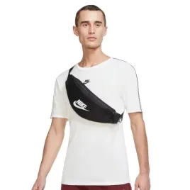 saszetka-nerka-pas-biodrowy-nike-db0490-010