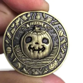 moneta-kolekcjonerska-halloween-cukierek-albo-psikus