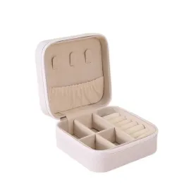 szkatulka-etui-na-bizuterie-przenosne-podrozne-biale