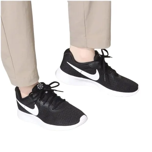 nike-wmns-tanjun-flyease