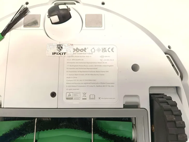 robot-sprzatajacy-irobot-roomba-combo-essential-bialy-kolor-dominujacy-bialy