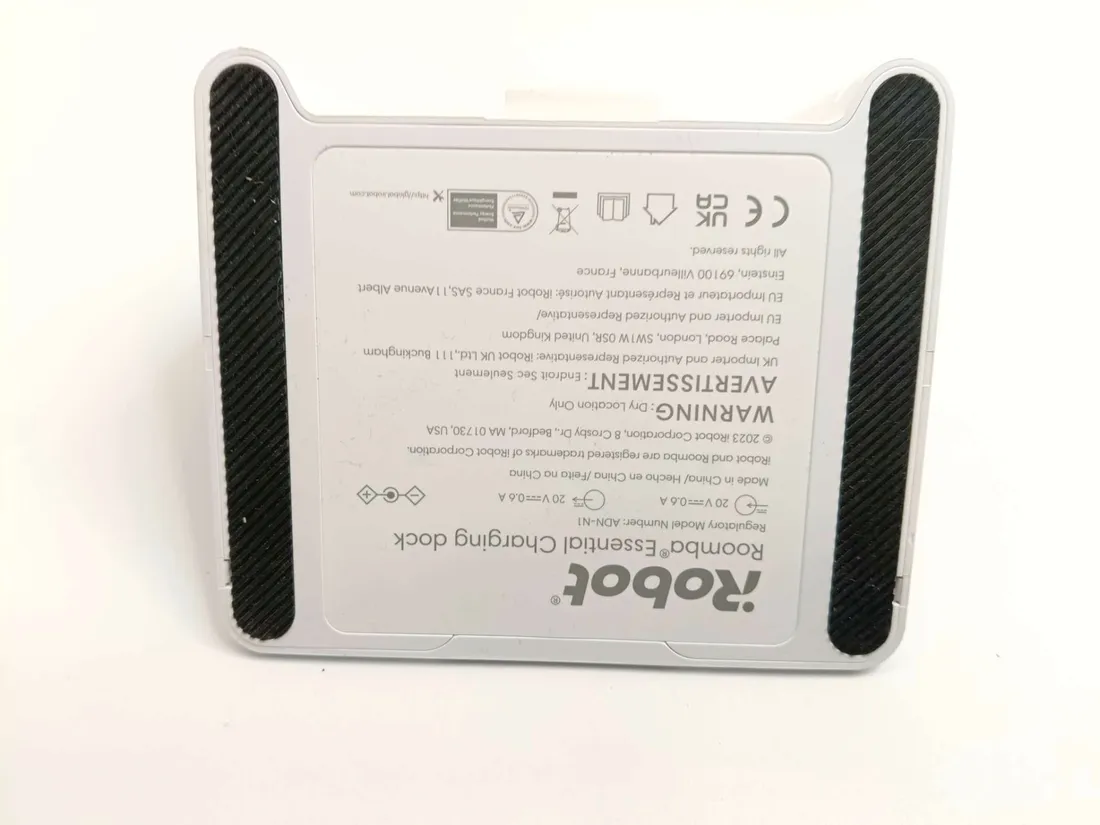 robot-sprzatajacy-irobot-roomba-combo-essential-bialy